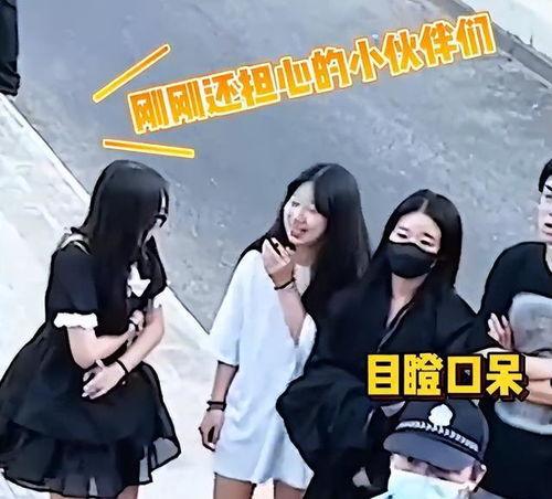 吃瓜少女捂脸视频播放下载,播放下载热潮席卷网络