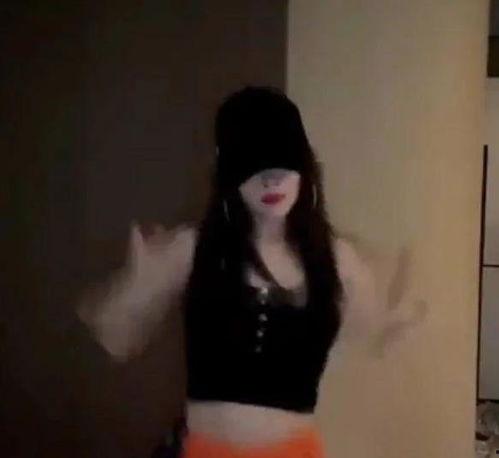 跳舞的女的吃瓜视频播放,一睹跳舞美女吃瓜视频风采