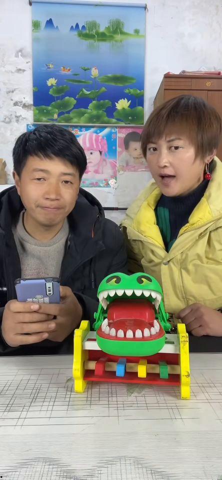 爸爸的小棉袄吃瓜视频,吃瓜视频背后的温馨故事