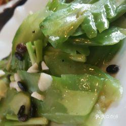 瓜生着怎么吃才好吃视频,视频揭秘最佳食用技巧